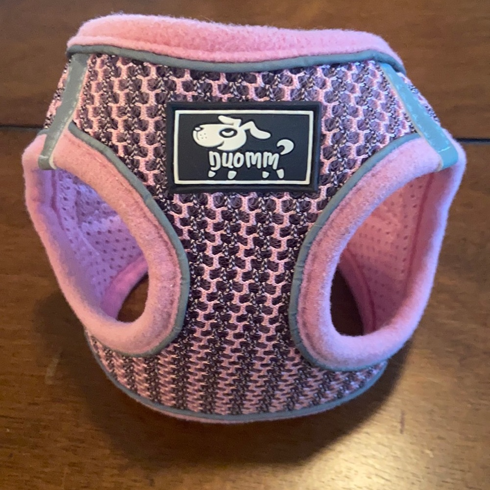 NWOT dog/cat pink harness XS